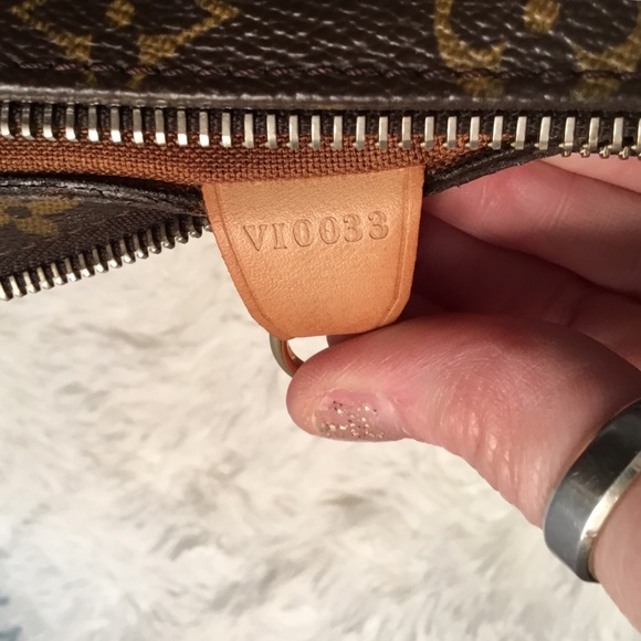 Louis Vuitton - Picture 5 of 5